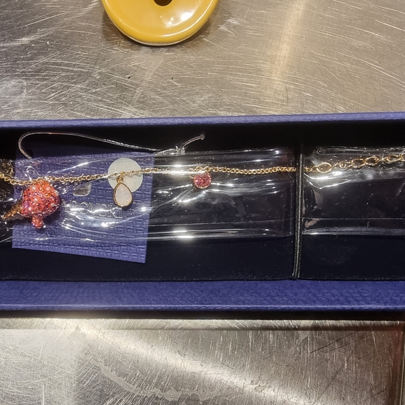 Swarovski Ice Cream Bracelet - NWT - Picture 2 of 8